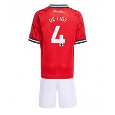 Manchester United Matthijs de Ligt #4 Hjemmedraktsett Barn 2025-26 Kortermet (+ korte bukser)